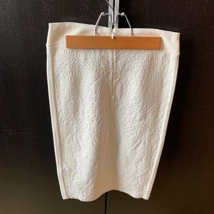 White jacquard knit pencil skirt